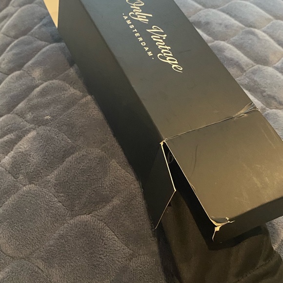 Only Vintage sunglasses 2 pair different styles - Picture 2 of 14